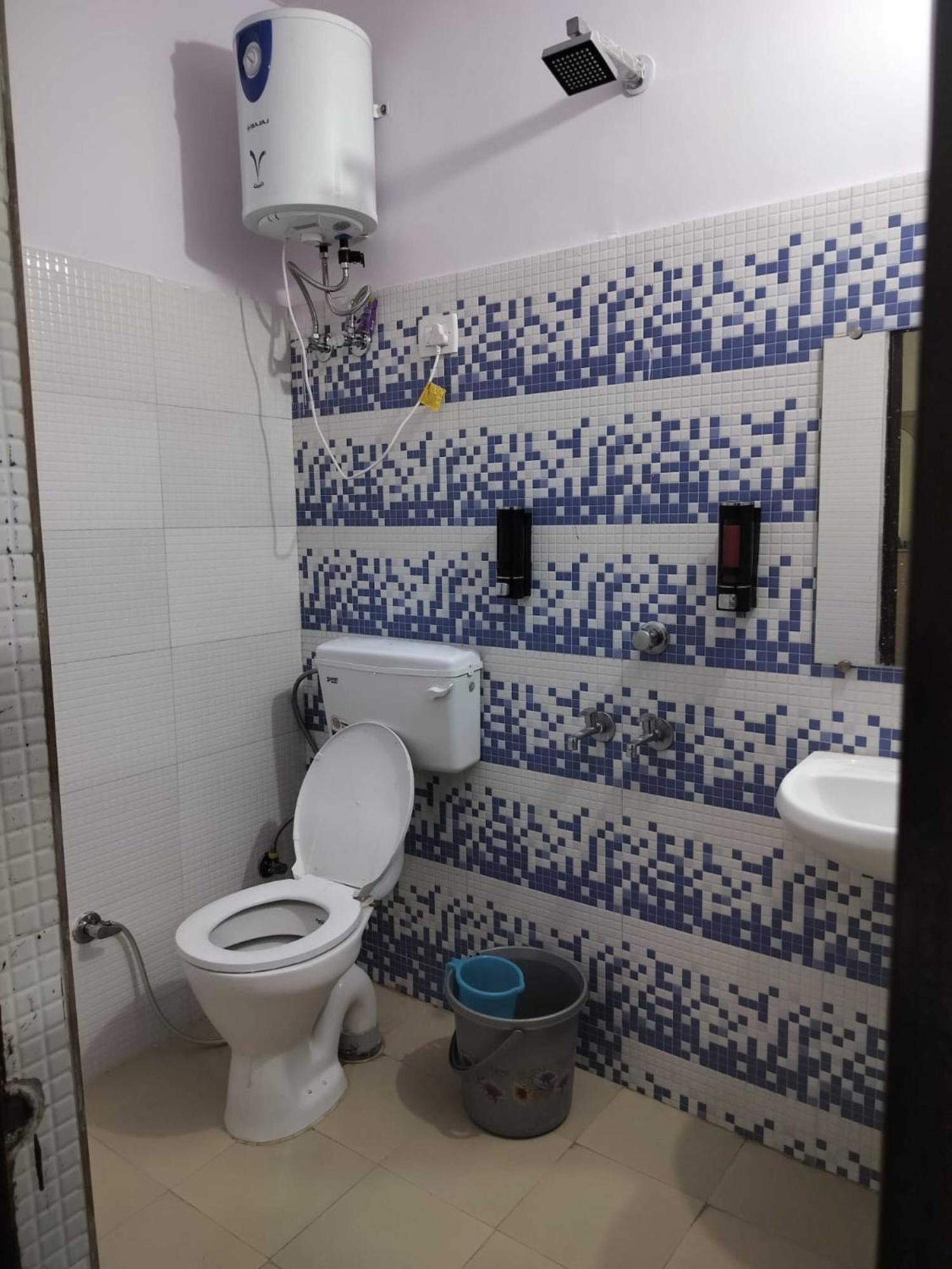 Hotel Cr Residency -near Chanakyapuri Embassy Area 3*