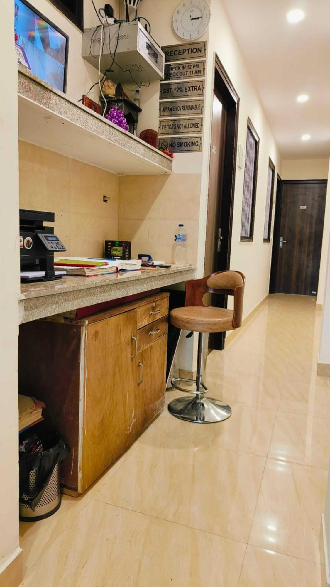 Cr Residency -near Chanakyapuri Embassy Area Hotel New Delhi